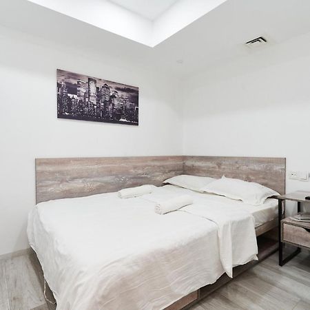 7 Days Hotel Almaty Bagian luar foto