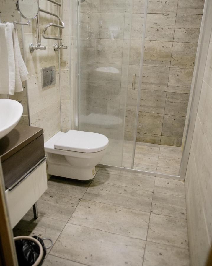 7 Days Hotel Almaty Bagian luar foto