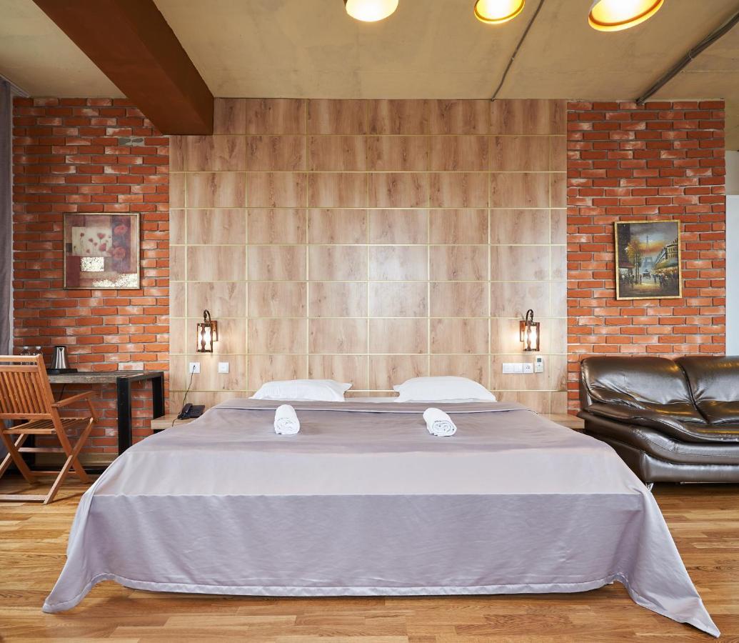 7 Days Hotel Almaty Bagian luar foto