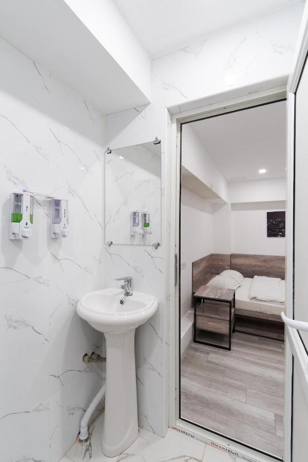 7 Days Hotel Almaty Bagian luar foto