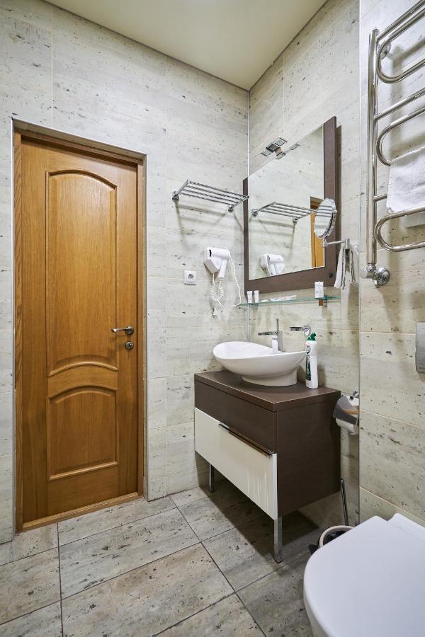 7 Days Hotel Almaty Bagian luar foto